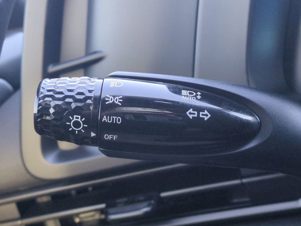 New 2026 Hyundai Elantra Sport image 25