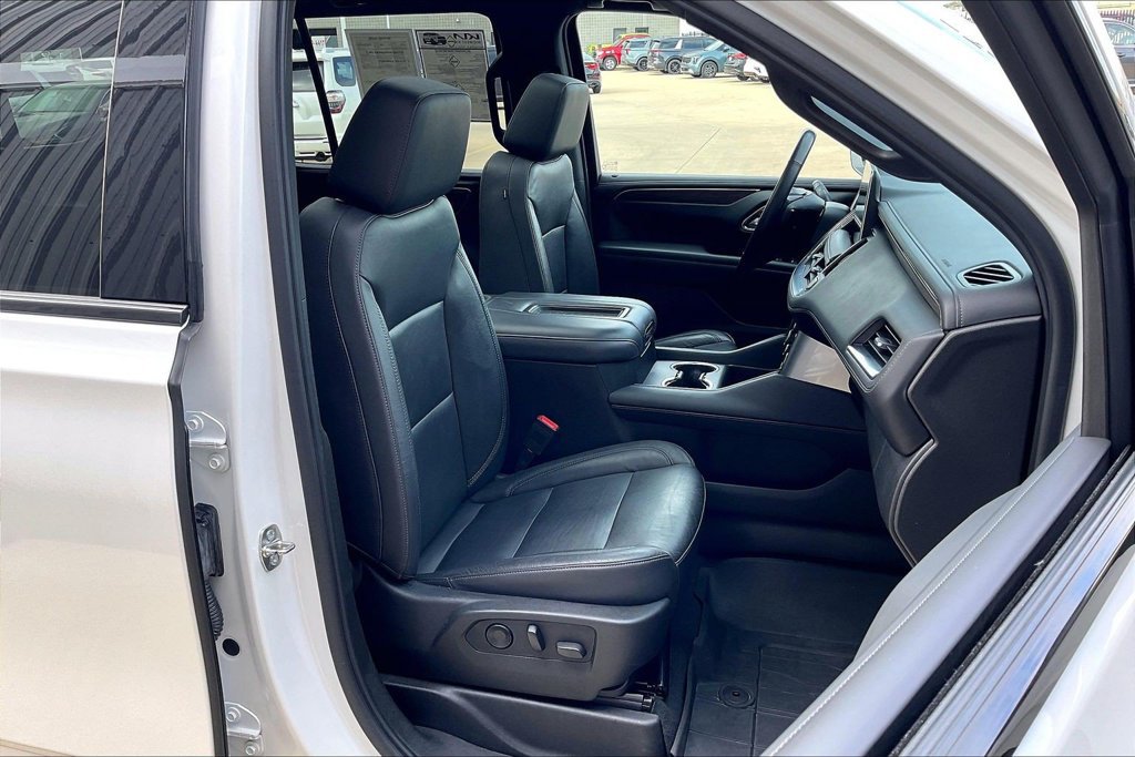 Used 2021 Chevrolet Tahoe Z71 w/ Z71 Signature Package AWD/4WD image 7