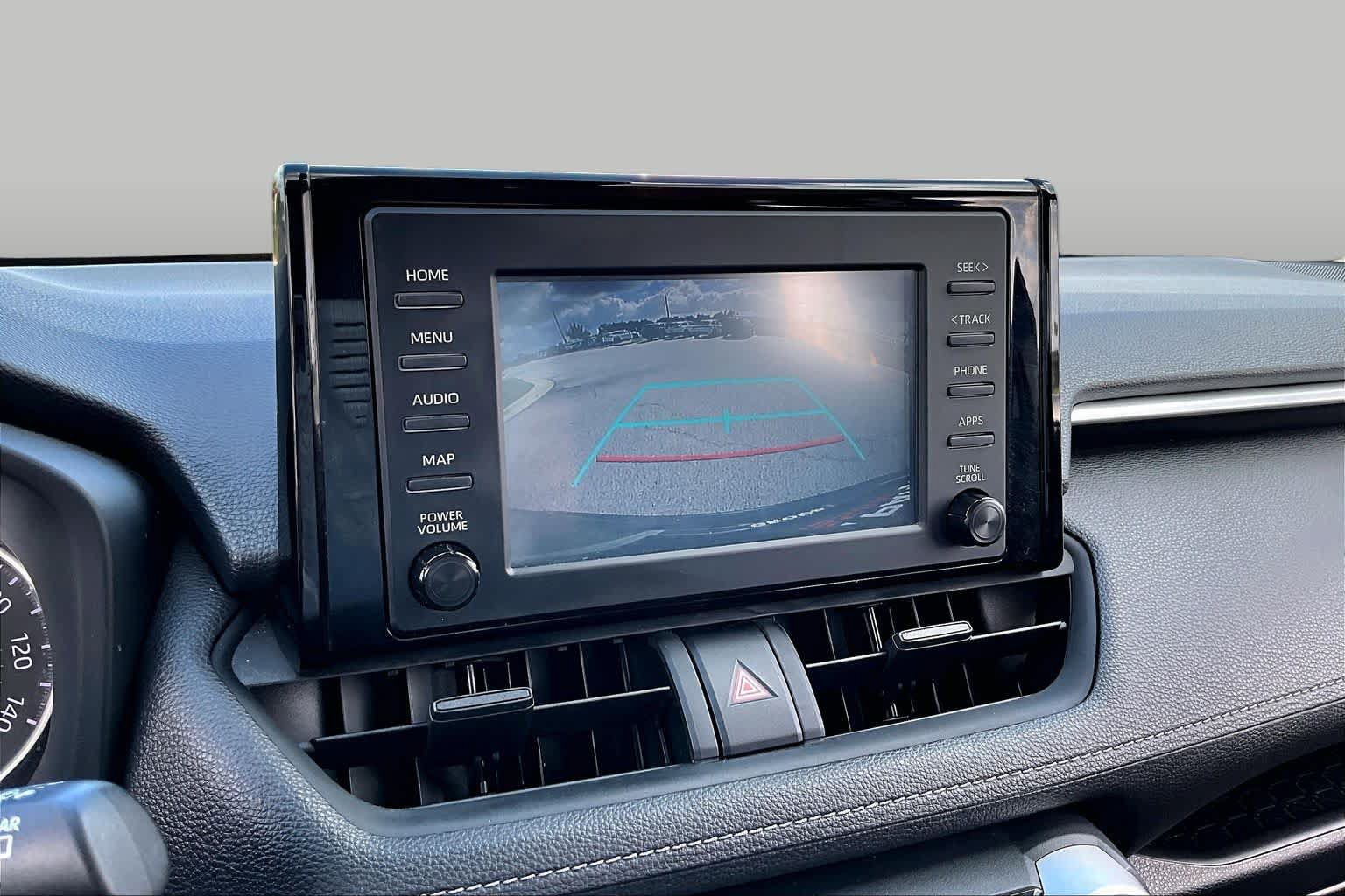 Used 2019 Toyota RAV4 LE w/ Carpet Mat Package FWD image 27