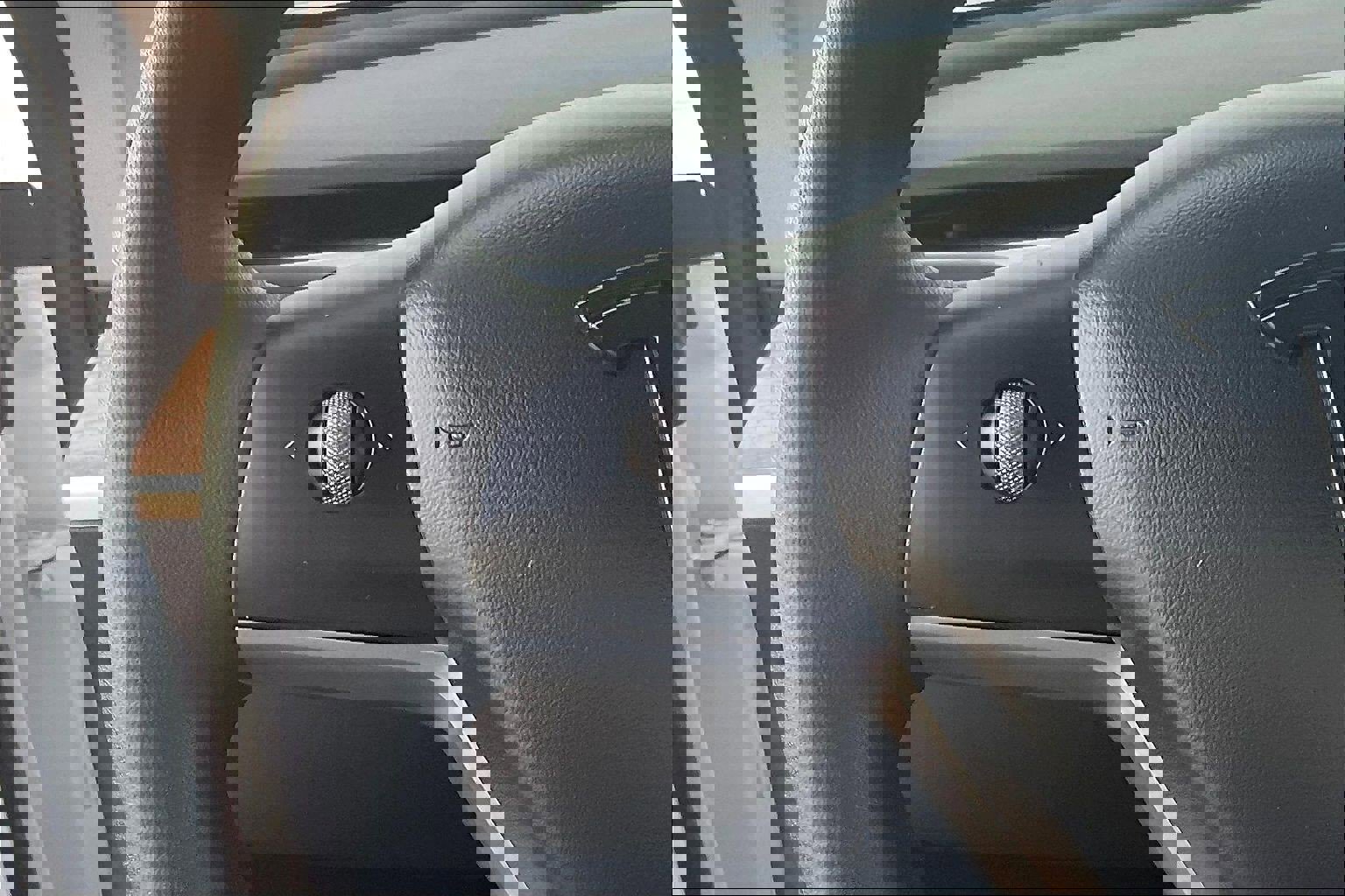 Used 2021 Tesla Model Y Long Range image 23