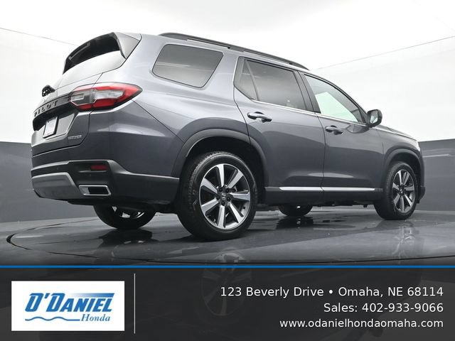 Used 2024 Honda Pilot Touring image 12