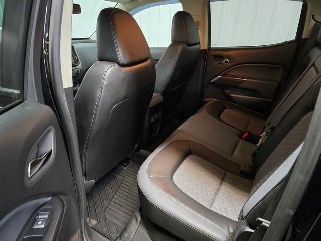Used 2020 Chevrolet Colorado Z71 w/ Z71 Midnight Edition image 18