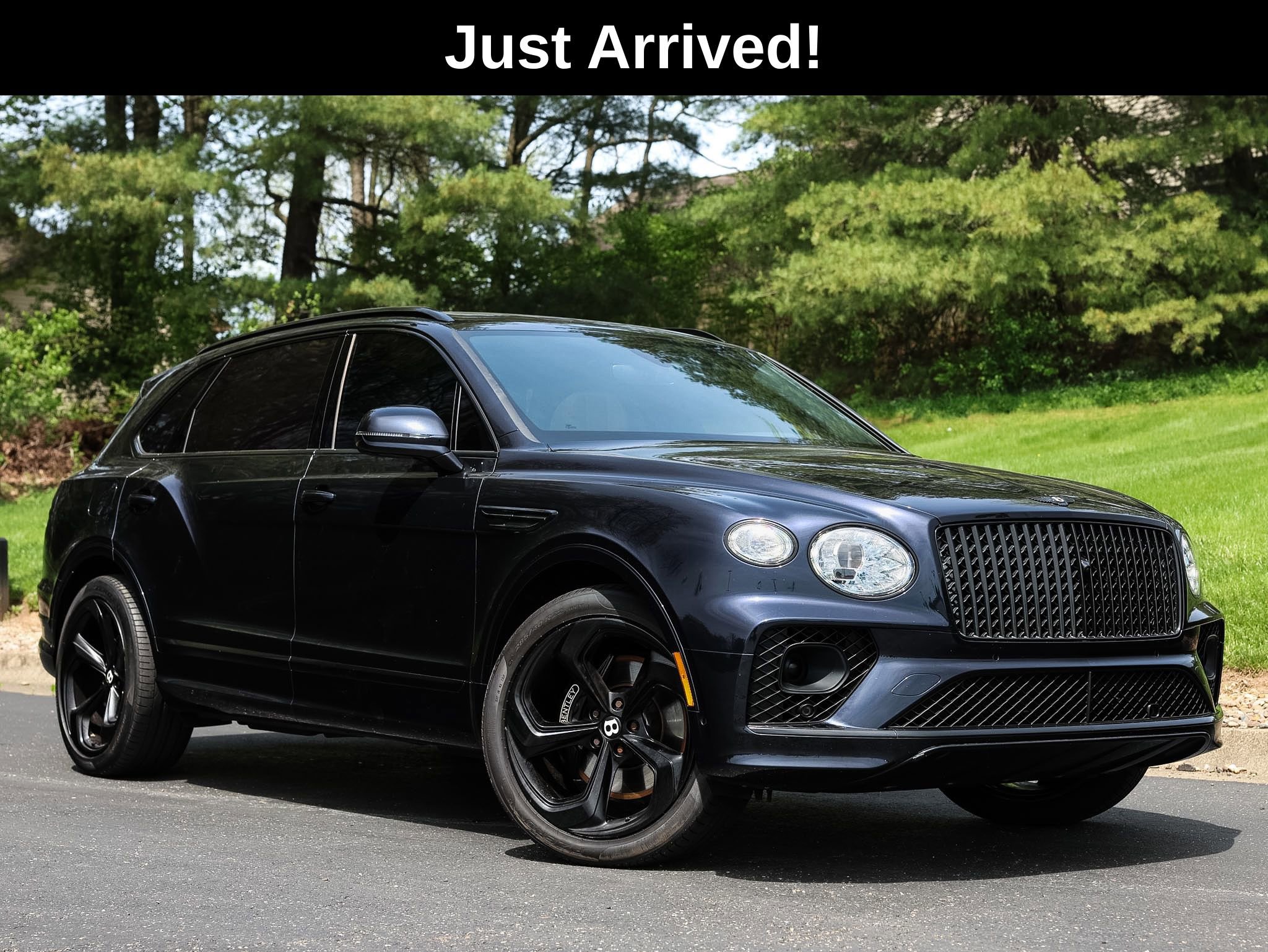 Used 2023 Bentley Bentayga Extended Wheelbase