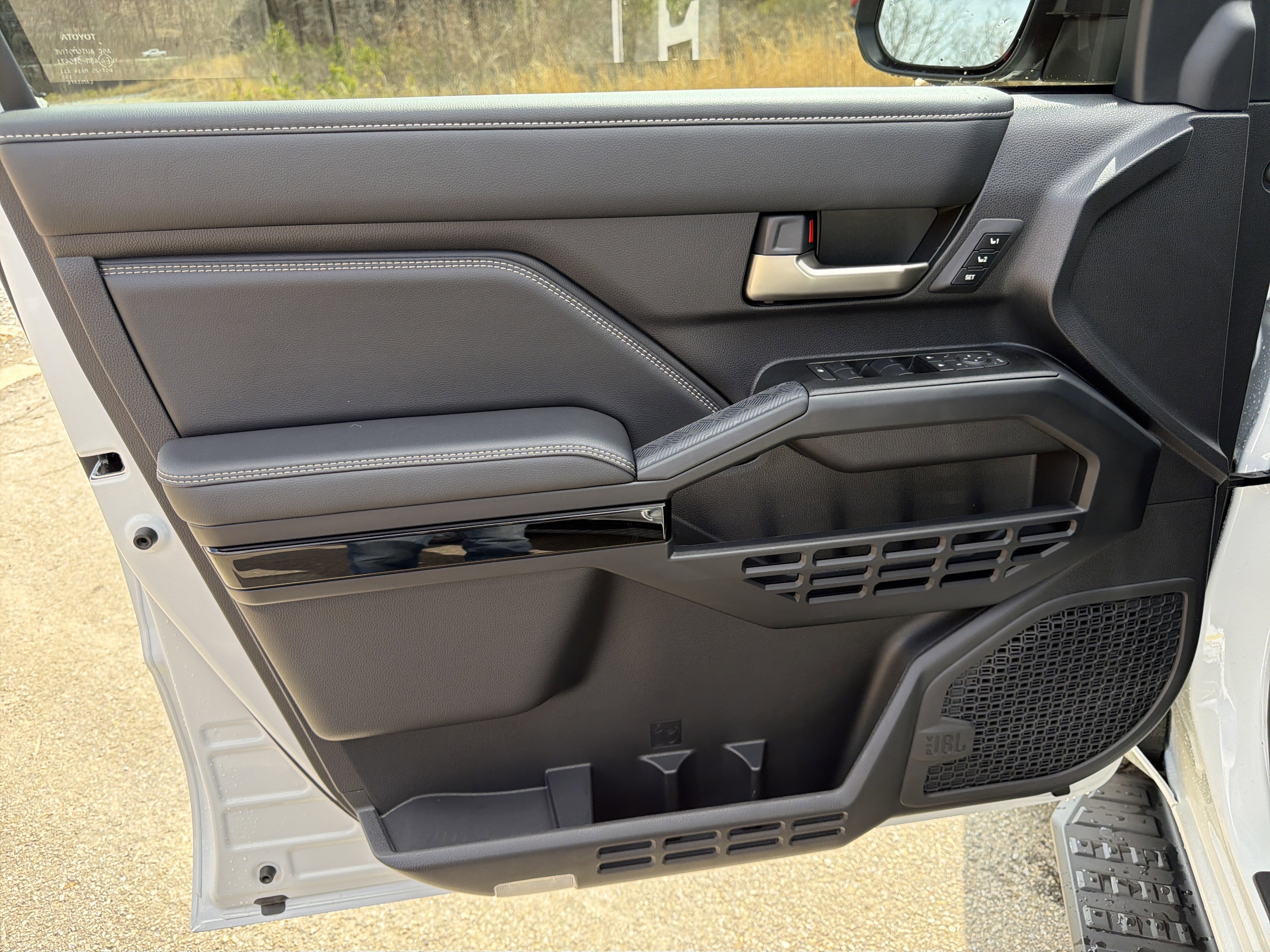 Used 2025 Toyota 4Runner Limited w/ Tow Technology Package image 10