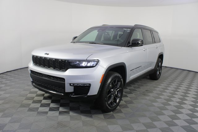 New 2025 Jeep Grand Cherokee L Limited w/ Trailer Tow Package image 25