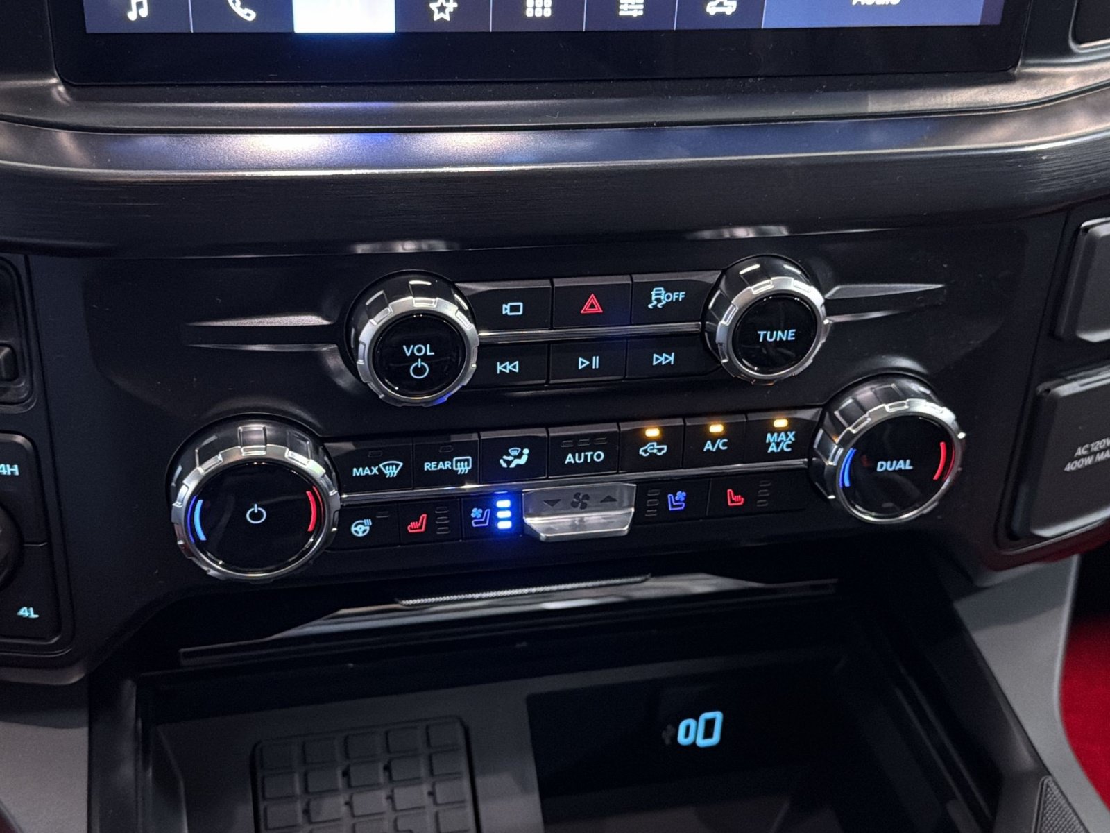New 2026 Ford F250 Lariat w/ Black Appearance Package AWD/4WD image 22