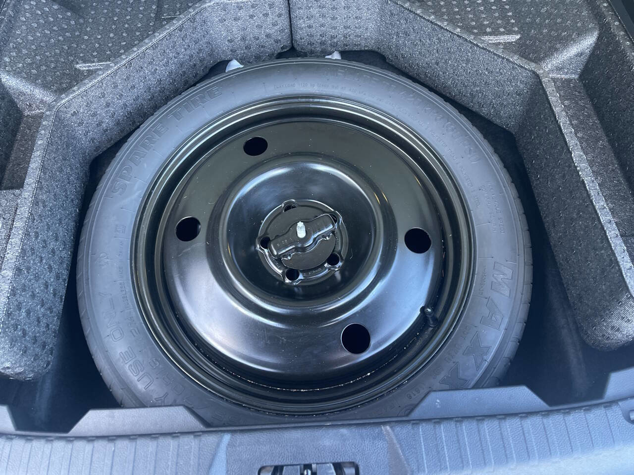 Used 2016 Ford Edge Titanium w/ Equipment Group 301A image 21