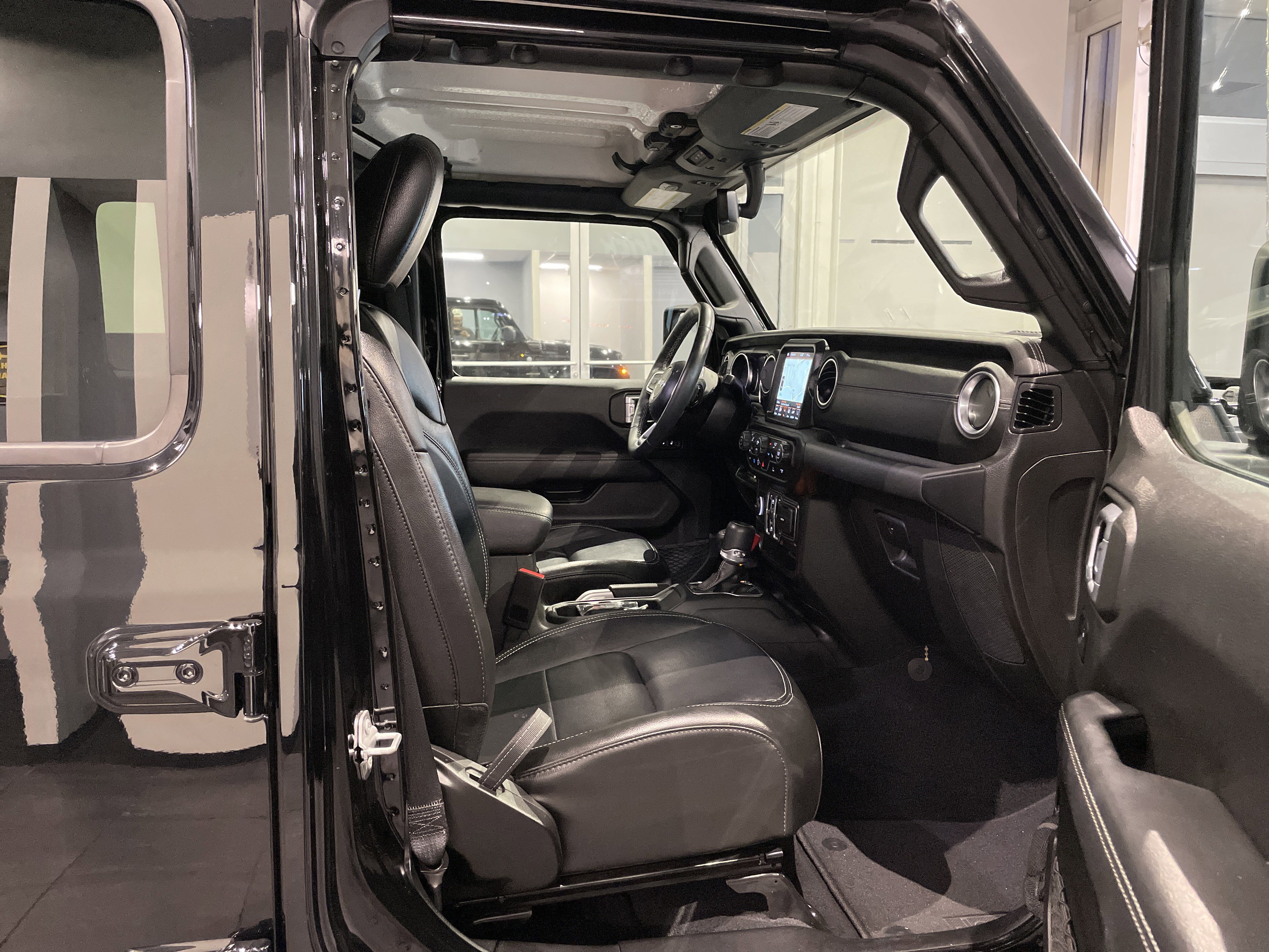 Used 2022 Jeep Wrangler Unlimited Sahara w/ Cold Weather Group image 35