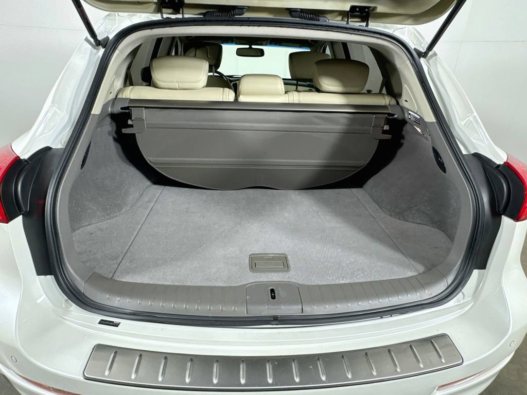 Used 2017 INFINITI QX50 2WD w/ Deluxe Touring Package image 34