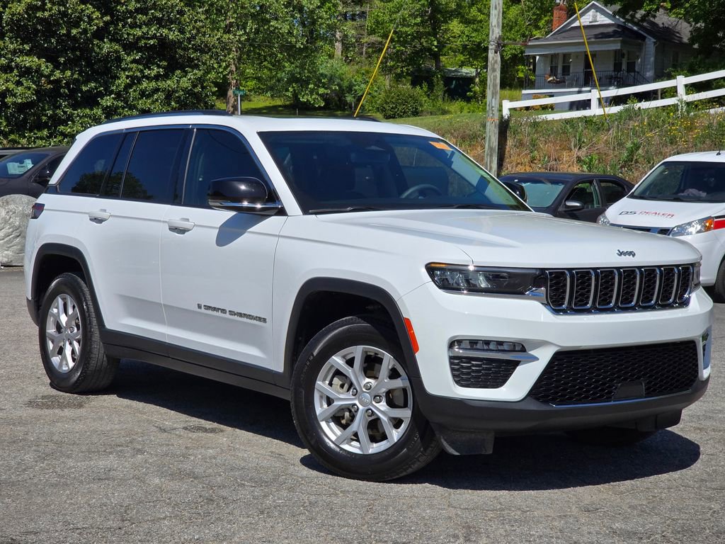 Used 2023 Jeep Grand Cherokee Limited AWD/4WD image 13