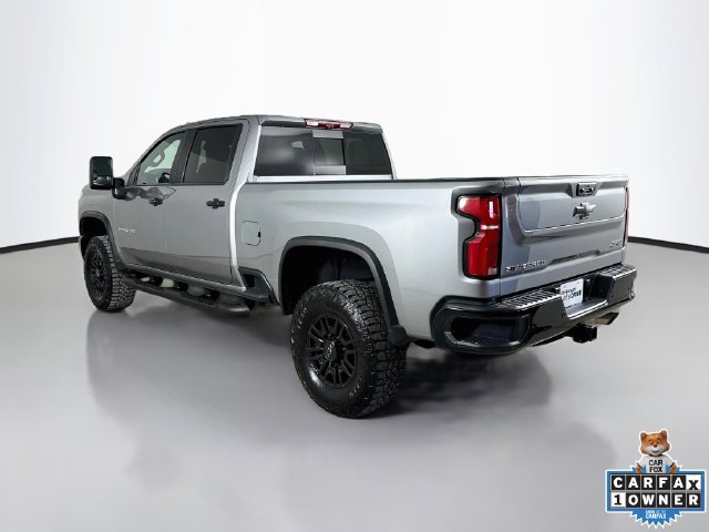 Used 2025 Chevrolet Silverado 2500 ZR2 w/ Technology Package AWD/4WD image 11