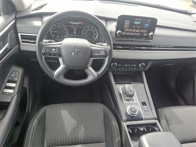 Used 2022 Mitsubishi Outlander ES image 11