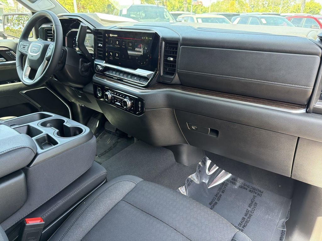 Used 2024 GMC Sierra 1500 SLE image 33