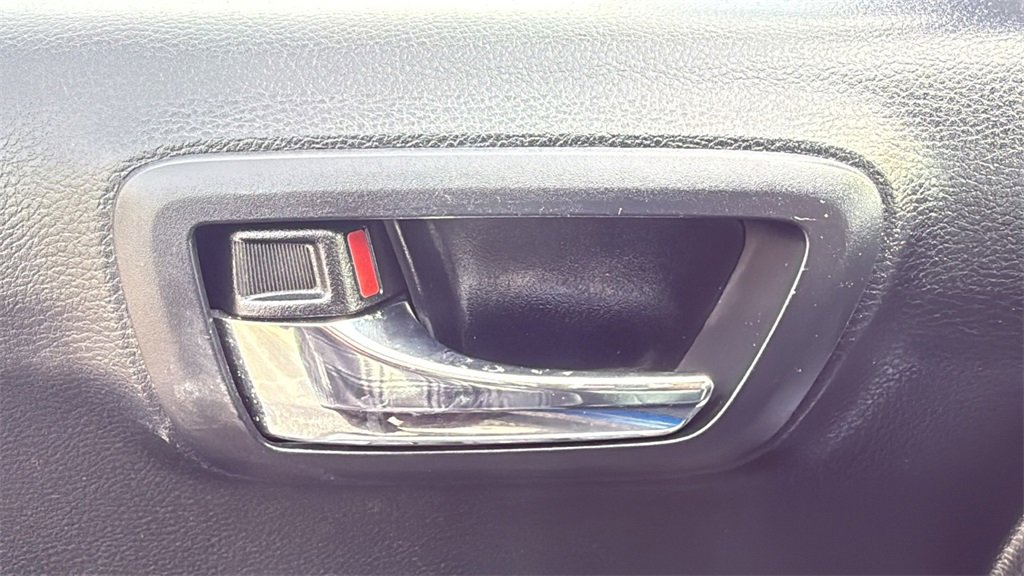 Used 2018 Toyota Tacoma TRD Sport image 18