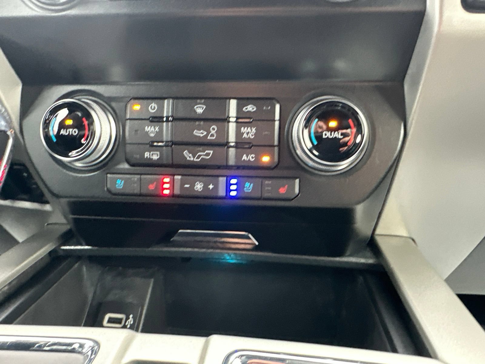 Used 2019 Ford F150 Lariat w/ Equipment Group 502A Luxury AWD/4WD image 73