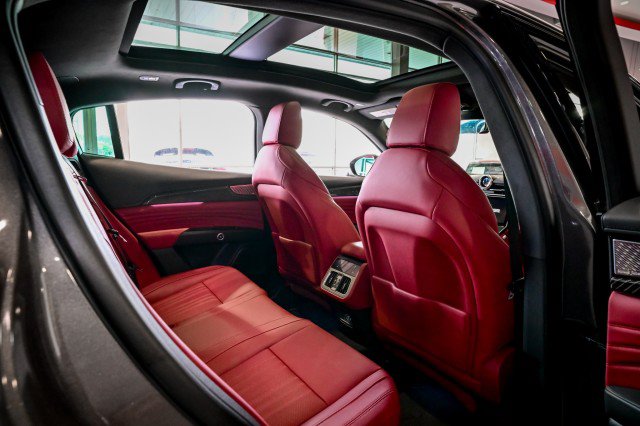 Used 2023 Maserati Grecale Modena AWD/4WD image 23