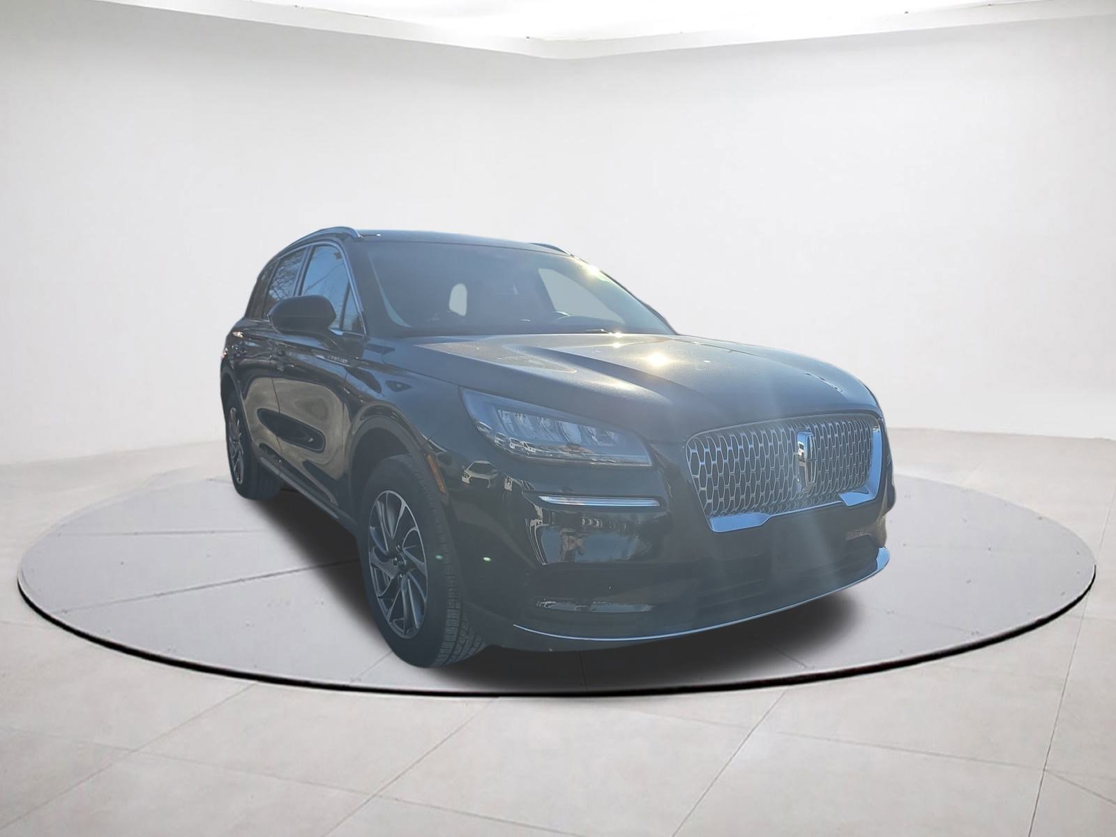 Used 2022 Lincoln Corsair AWD w/ Equipment Group 101A image 1