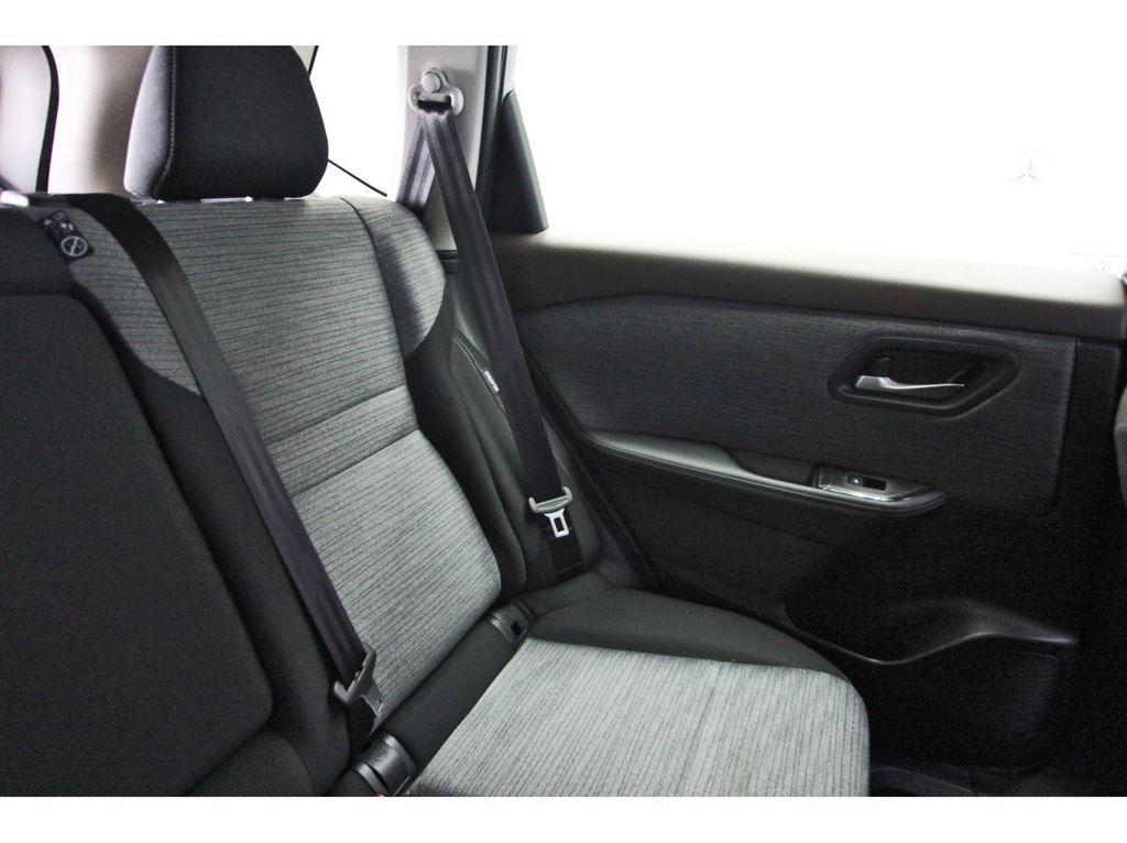 Used 2023 Nissan Rogue SV FWD image 10