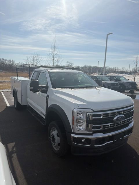 New 2026 Ford F450 XL w/ XL Chrome Package image 1