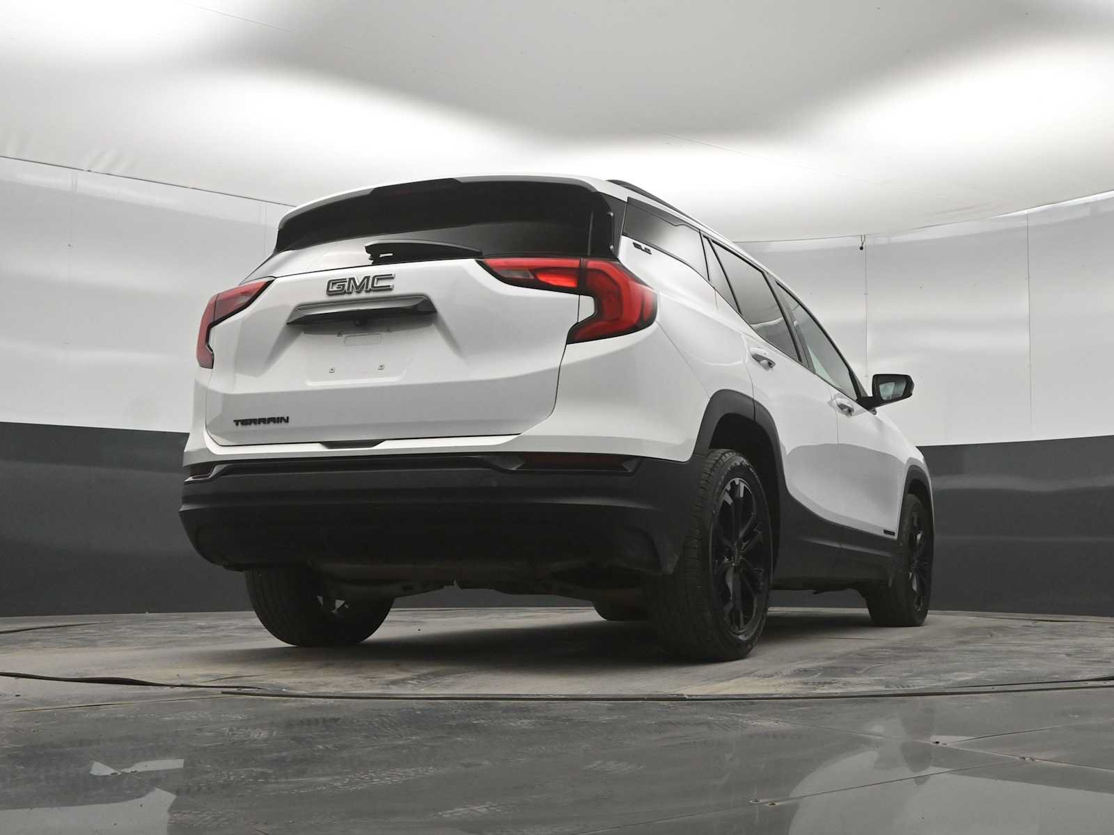 Used 2021 GMC Terrain SLE w/ Driver Convenience Package FWD image 38