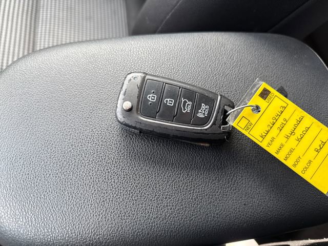 Used 2019 Hyundai Kona SE AWD/4WD image 11