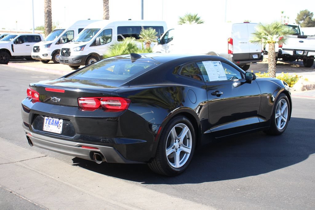 Used 2019 Chevrolet Camaro LT RWD image 8