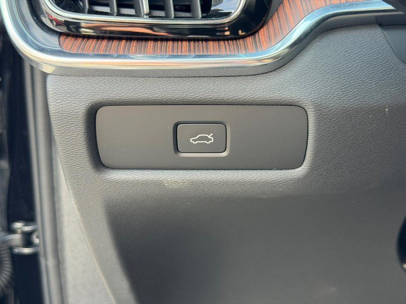 Certified 2025 Volvo S60 B5 Plus image 19
