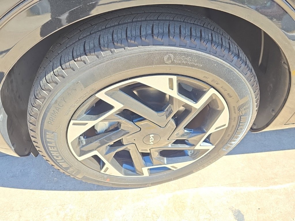 Used 2023 Kia Sportage SX image 5