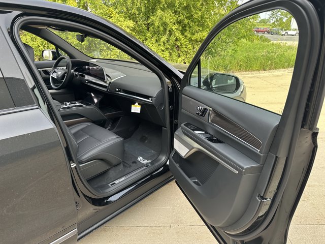 New 2026 Cadillac Vistiq Sport w/ LPO, Floor Liner Package image 36