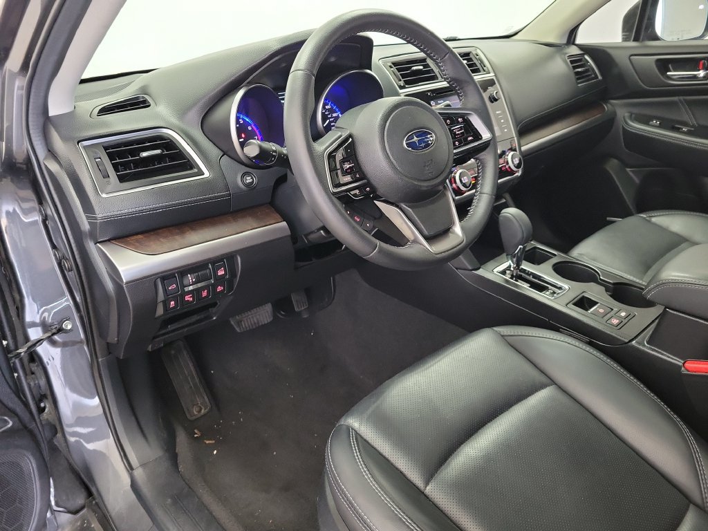 Used 2019 Subaru Outback 2.5i Limited w/ Popular Package #2 AWD/4WD image 2
