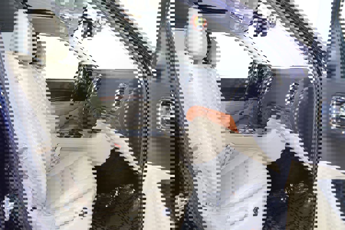 Used 2014 Dodge Durango Limited w/ Premium Group AWD/4WD image 13