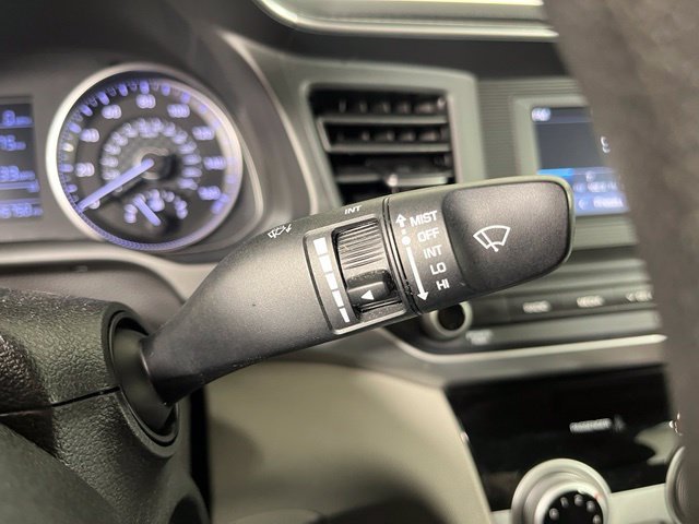 Used 2019 Hyundai Elantra SE FWD image 23