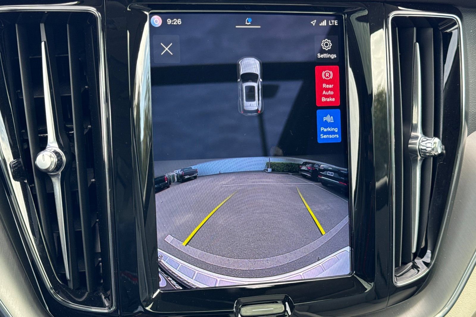 Certified 2023 Volvo XC60 B5 Core w/ Climate Package AWD/4WD image 23