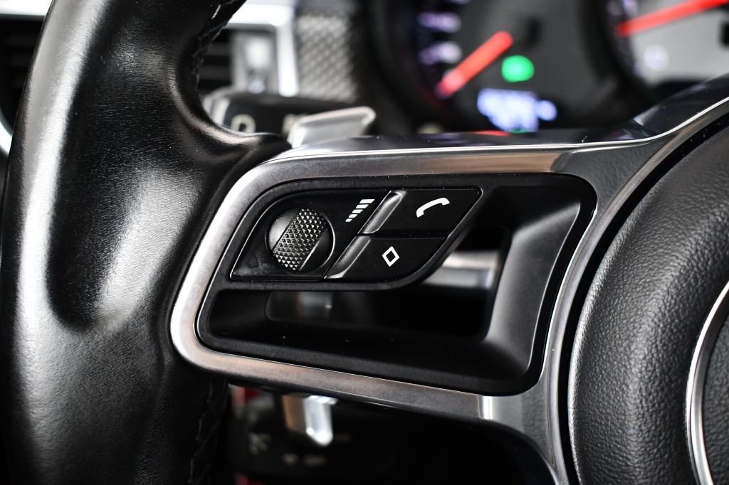 Used 2018 Porsche Macan S AWD/4WD image 32