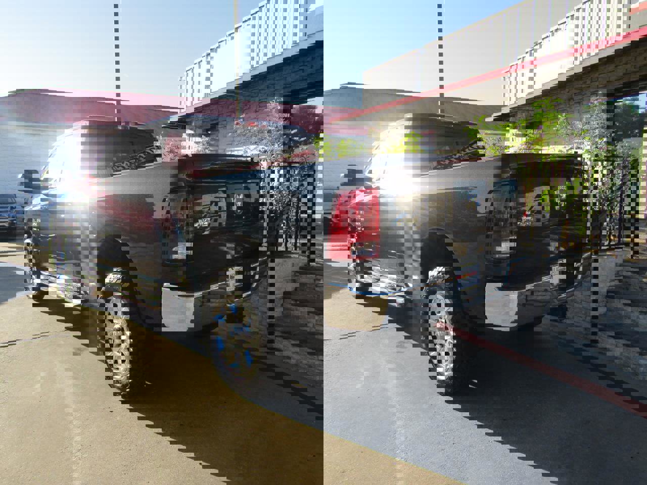 Used 2014 RAM 3500 Big Horn image 3