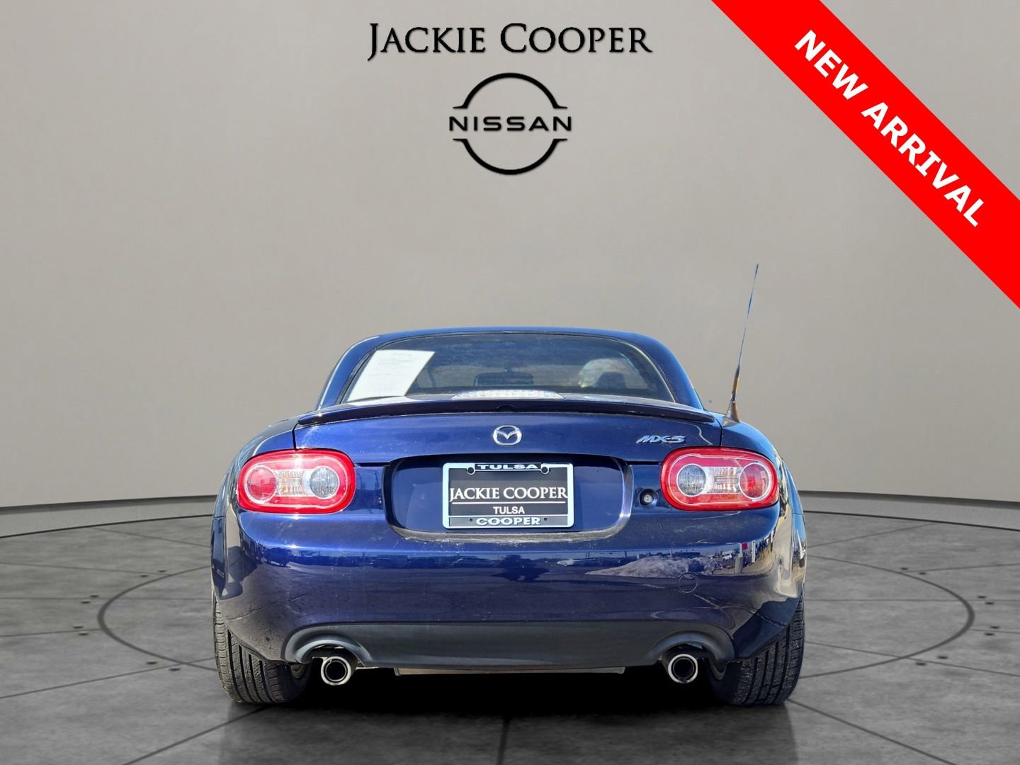 Used 2012 MAZDA MX-5 Miata Touring w/ Suspension Pkg image 4