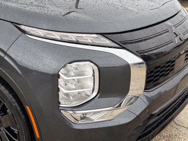New 2026 Mitsubishi Outlander LE FWD image 24