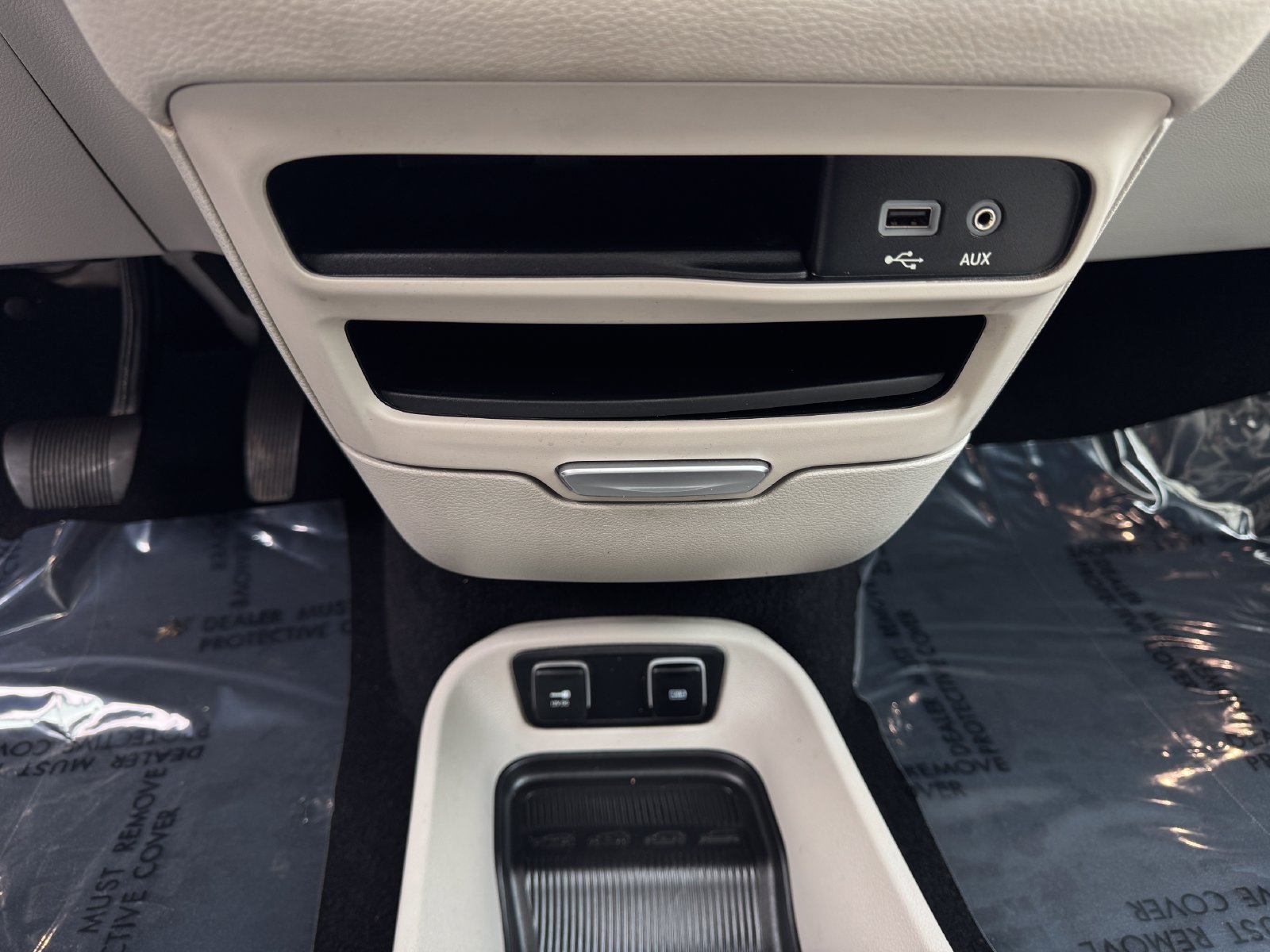 Used 2020 Chrysler Pacifica Limited FWD image 31