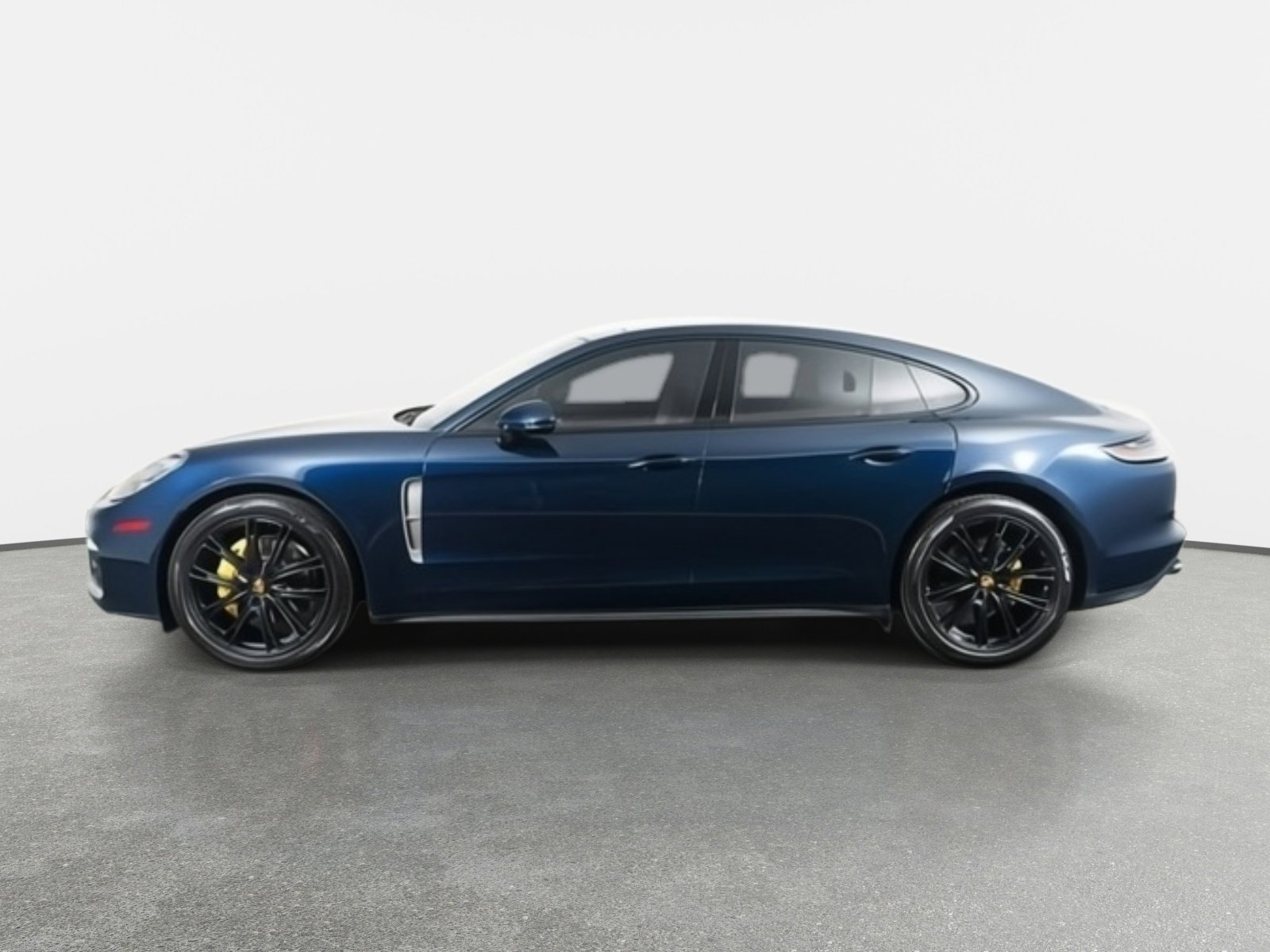 Used 2023 Porsche Panamera 4 Platinum Edition w/ Assistance Package image 15