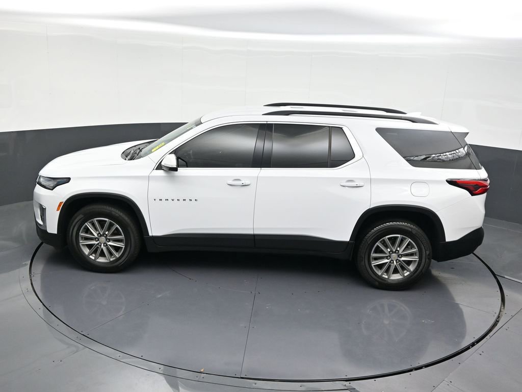 Used 2023 Chevrolet Traverse LT image 25