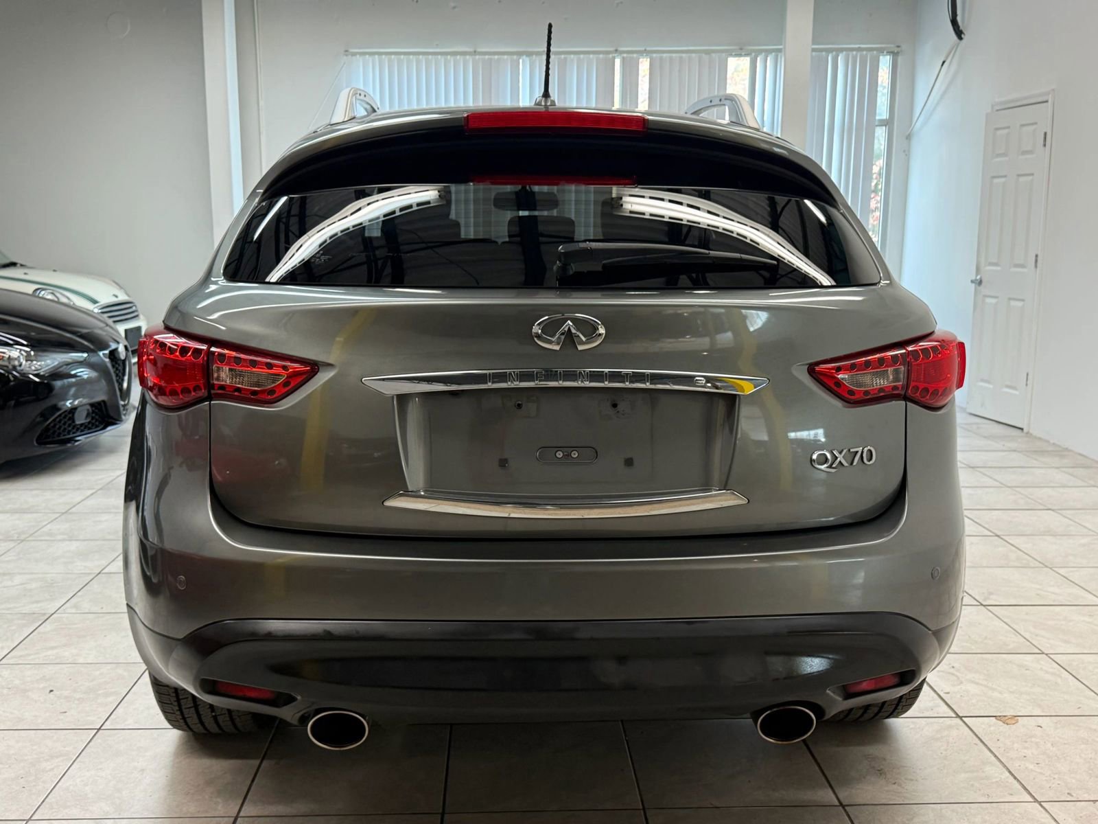 Used 2014 INFINITI QX70 3.7 w/ Premium Package image 8
