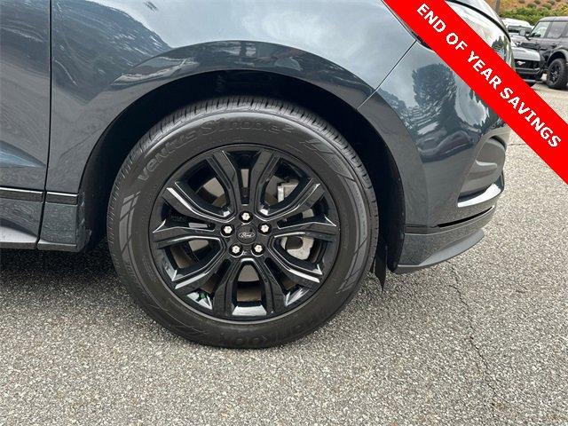 Certified 2022 Ford Edge SE w/ Black Appearance Package image 12