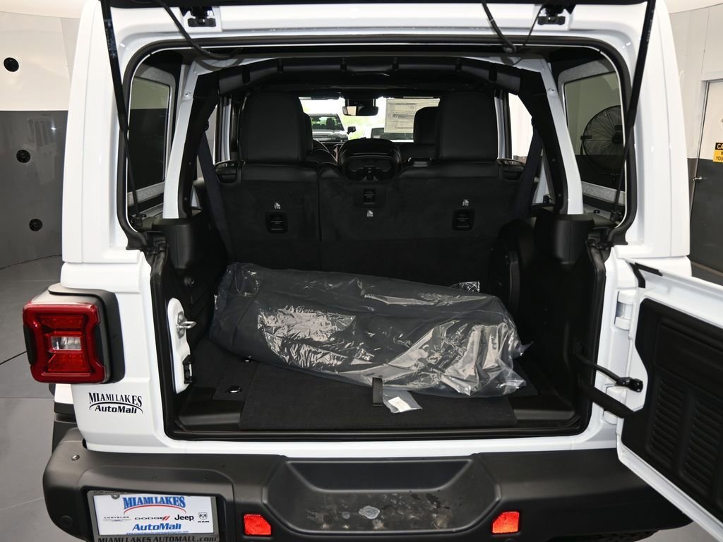 Used 2025 Jeep Wrangler Unlimited Rubicon image 33