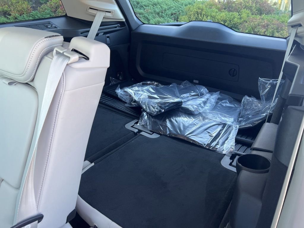 New 2026 Volvo XC90 B6 Ultra w/ Protection Package image 33