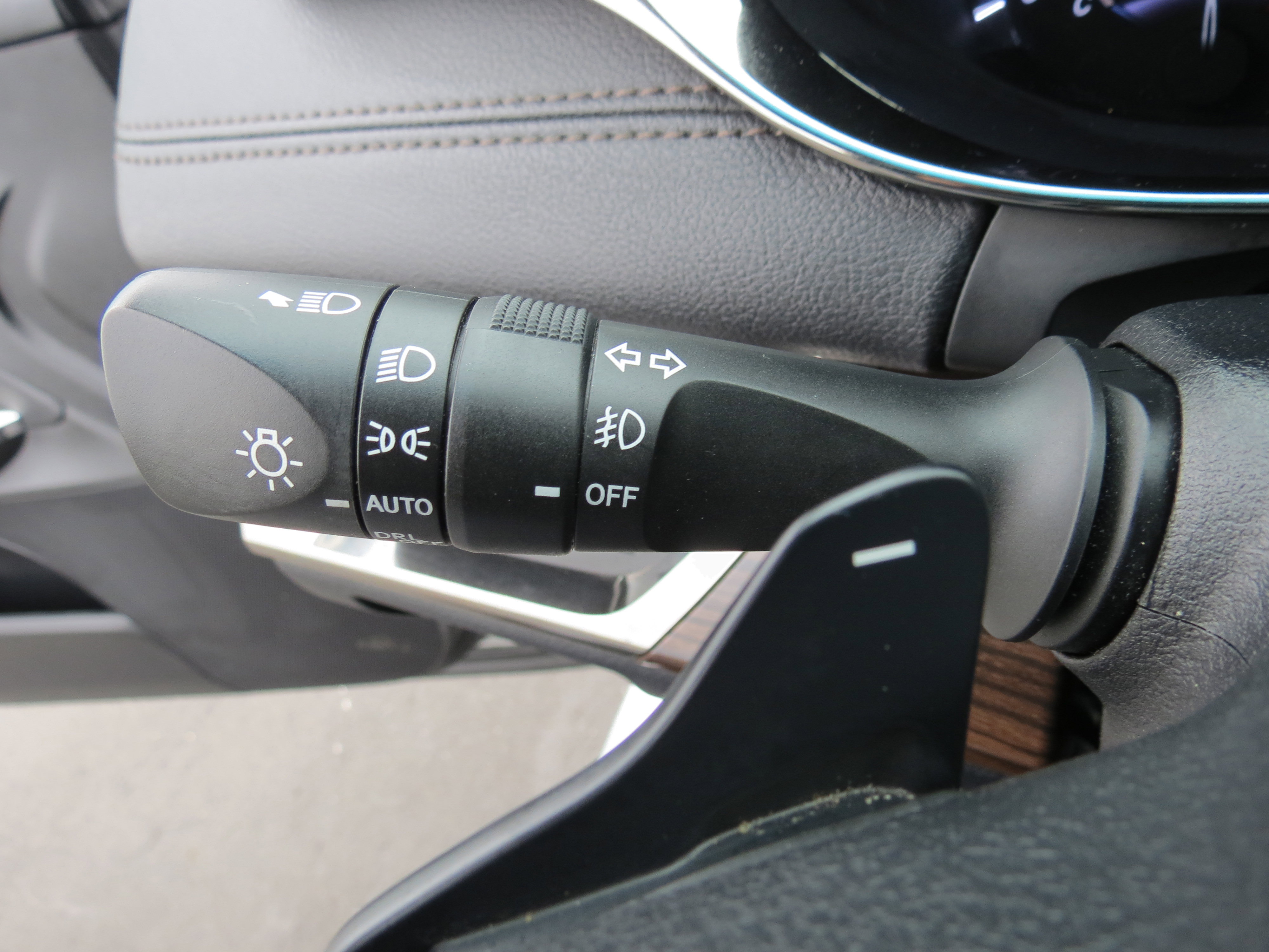 Used 2013 Toyota Avalon XLE Touring image 16