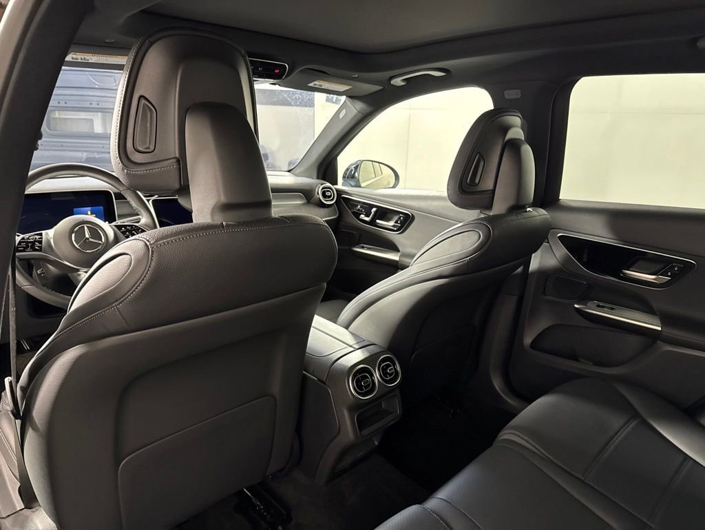 Certified 2025 Mercedes-Benz GLC 300 4MATIC image 17