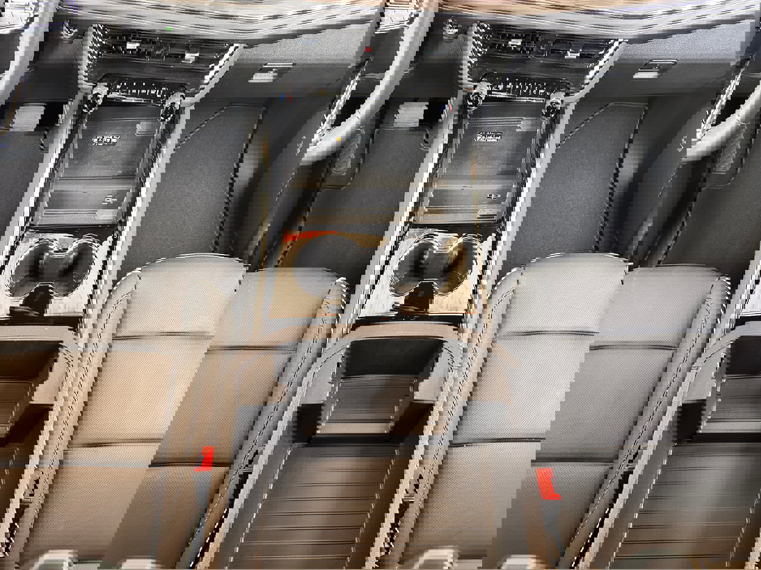 New 2025 Chevrolet Suburban Premier w/ LPO, Illumination Package image 19