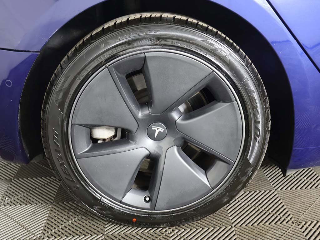Used 2021 Tesla Model 3 Standard Range Plus image 22