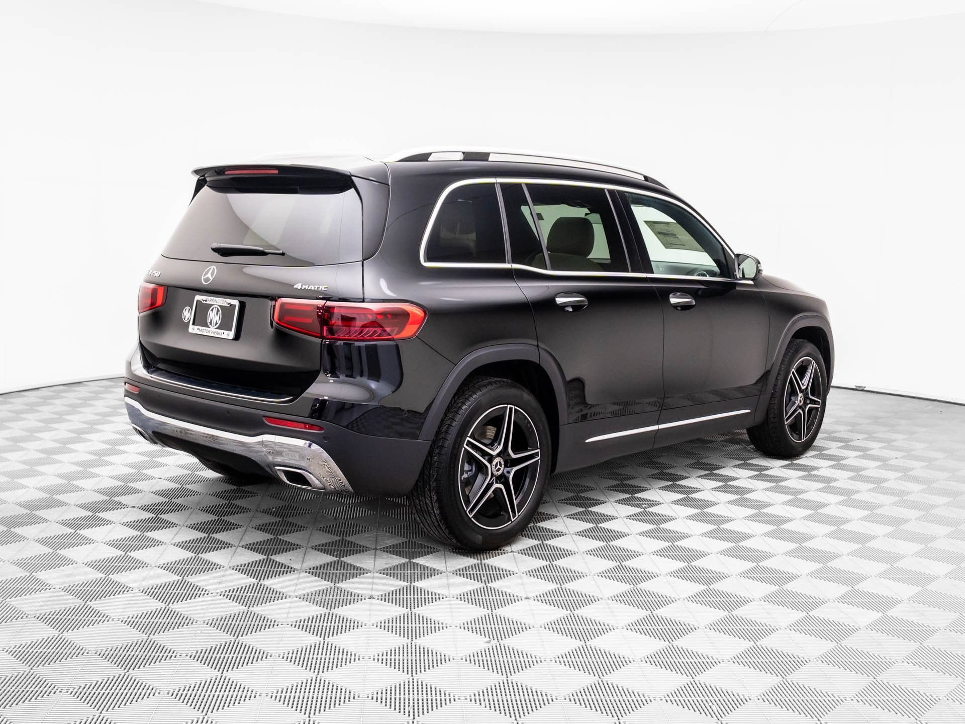 New 2026 Mercedes-Benz GLB 250 4MATIC image 5