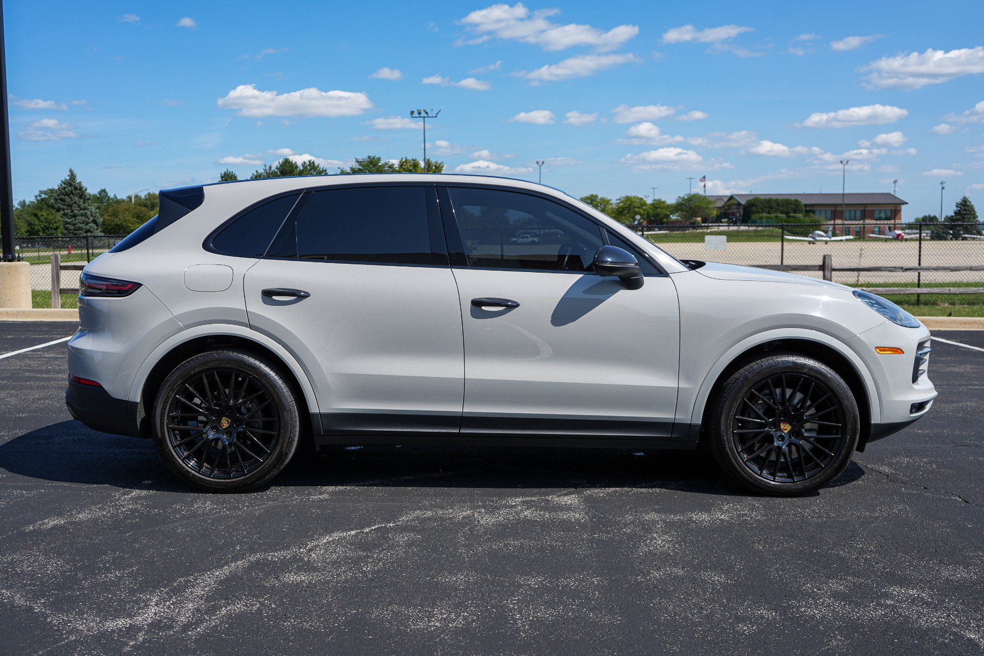 Used 2021 Porsche Cayenne S w/ Premium Package Plus AWD/4WD image 4